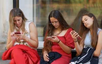 Dopamina redes sociales: cómo afectan a tu autoestima